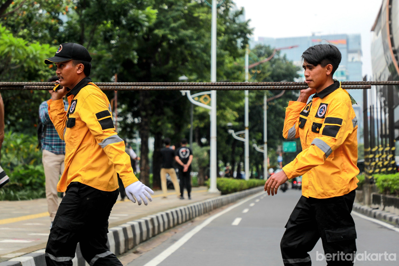 8gub monorel dibongkar.jpg