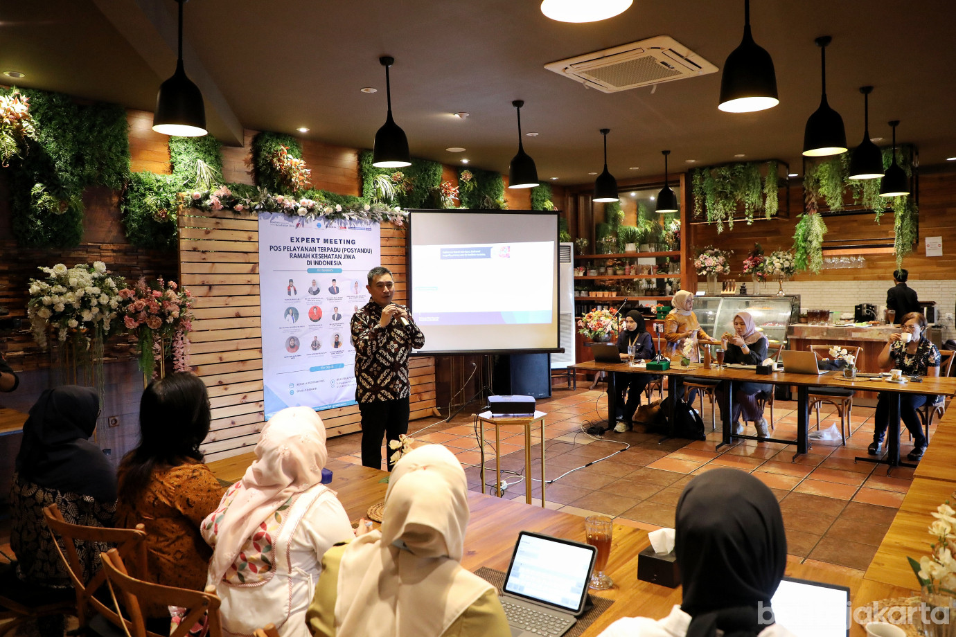 2.Rano Minta Expert Meeting Keswa Rumuskan Posyandu Ramah Kesehatan Jiwa.jpg