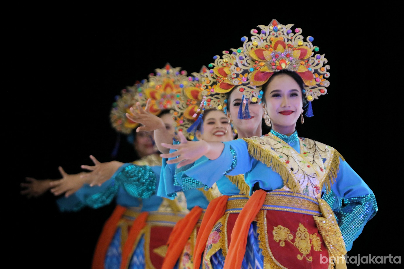 1.Dekranasda DKI Ramaikan Senayan City Fashion Nation 19th Edition.jpg