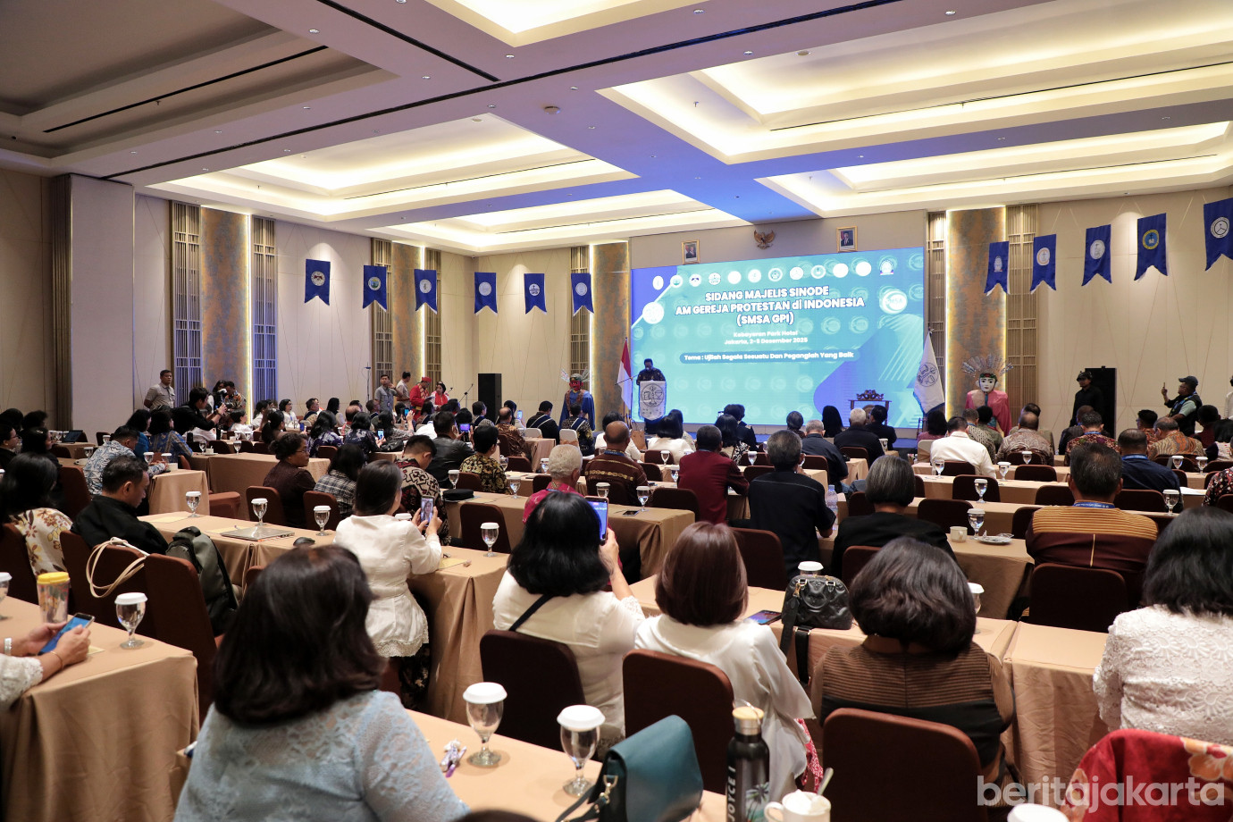 4.Rano Karno Buka Sidang Majelis Sinode Am GPI.jpg