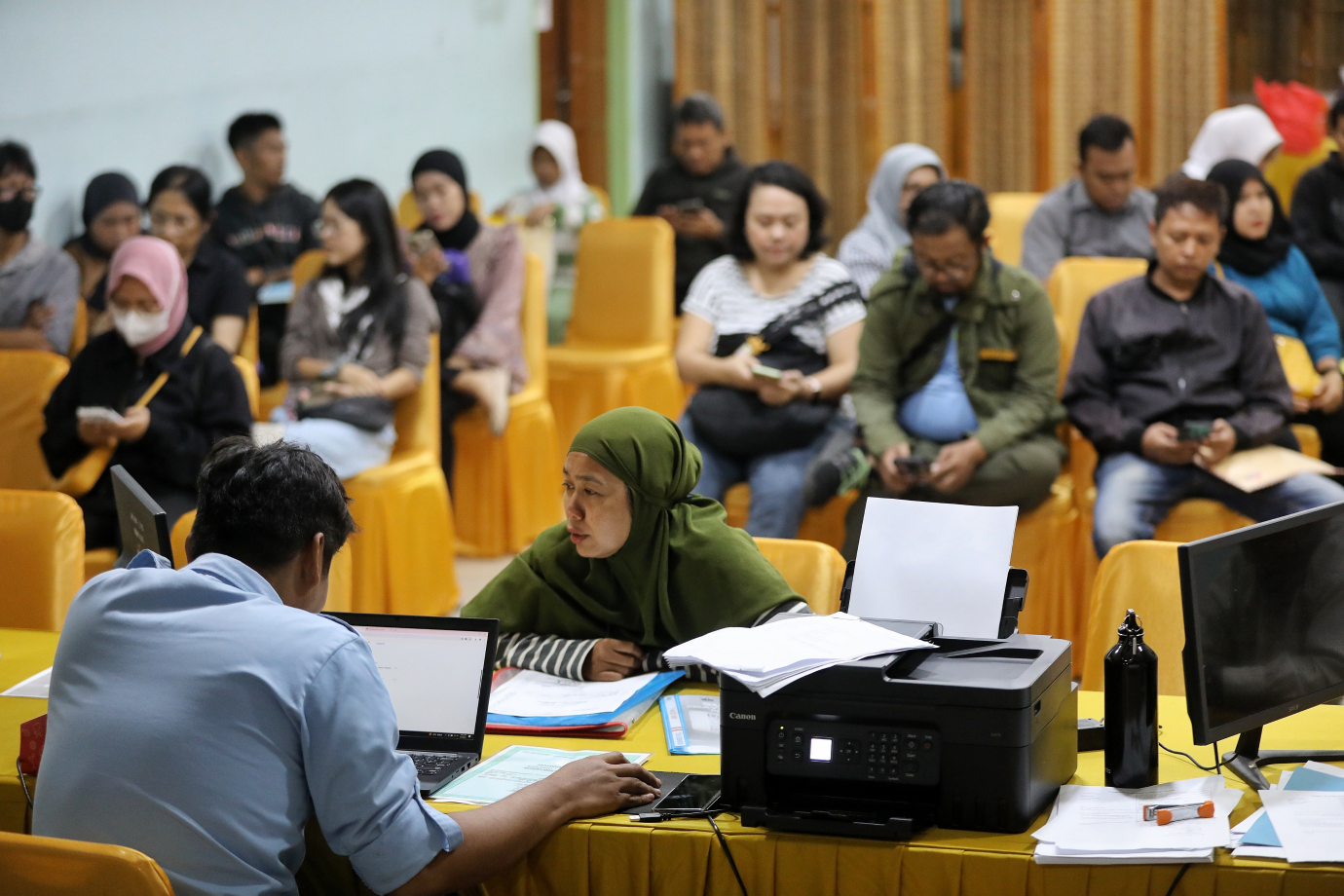 7.Posko SPMB di SMAN 70 Berjalan Optimal.jpg