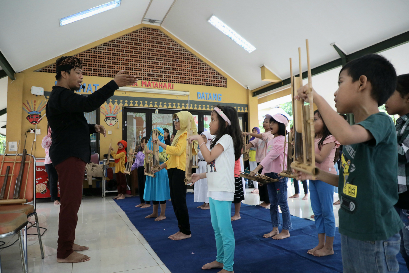 5 Pelatihan Angklung di RPTRA Matahari_5.jpg