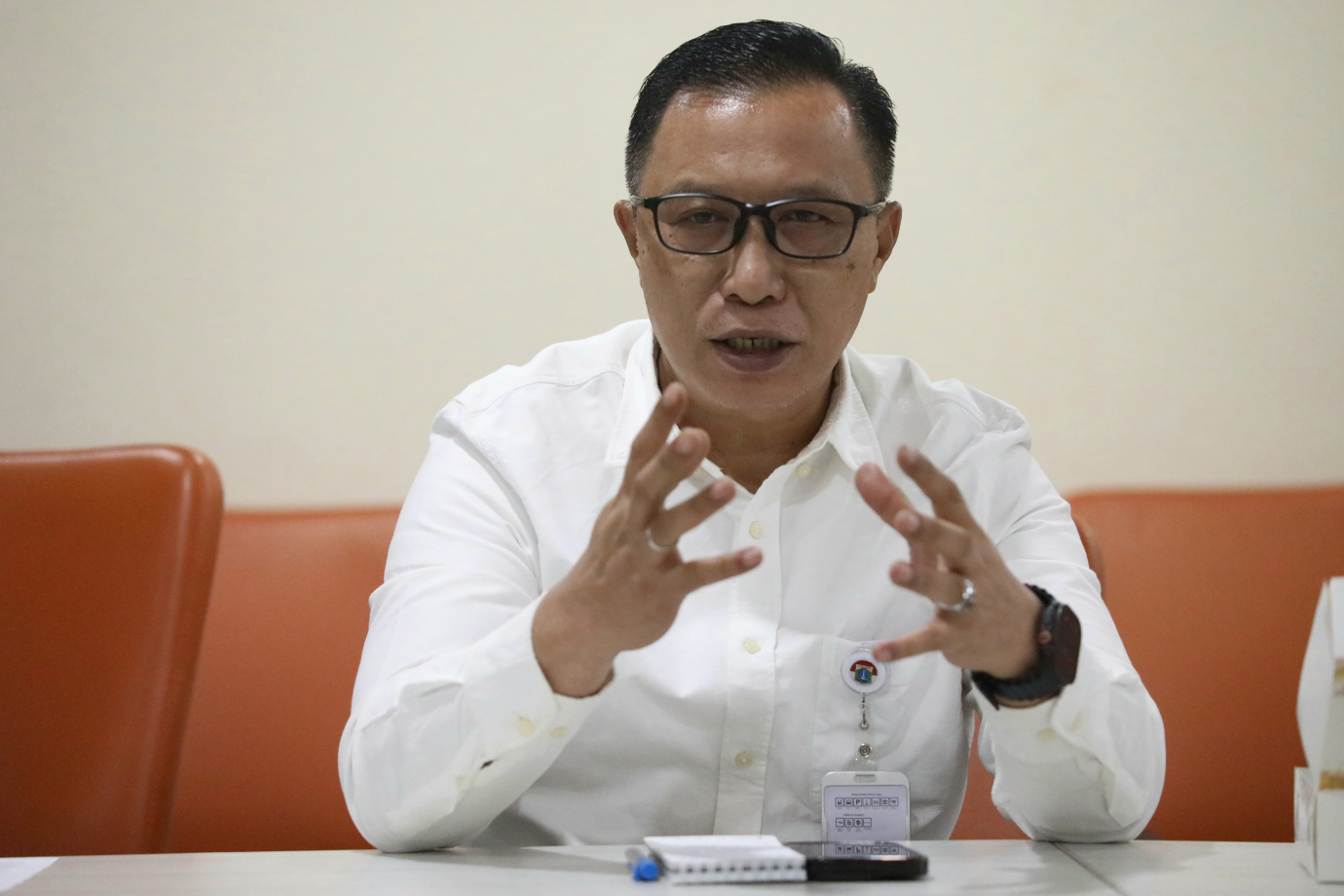 4 Kadis Kominfotik Gelar Rapat Bersama Komisi Informasi_4.jpg