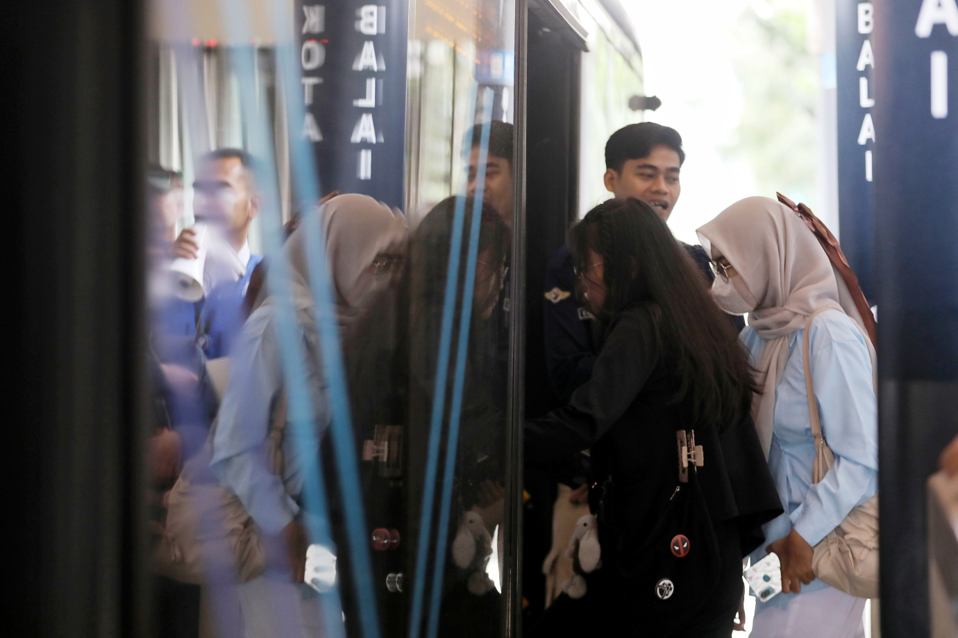 4.Pemprov DKI Gratiskan MRT, LRT dan Transjakarta.jpg