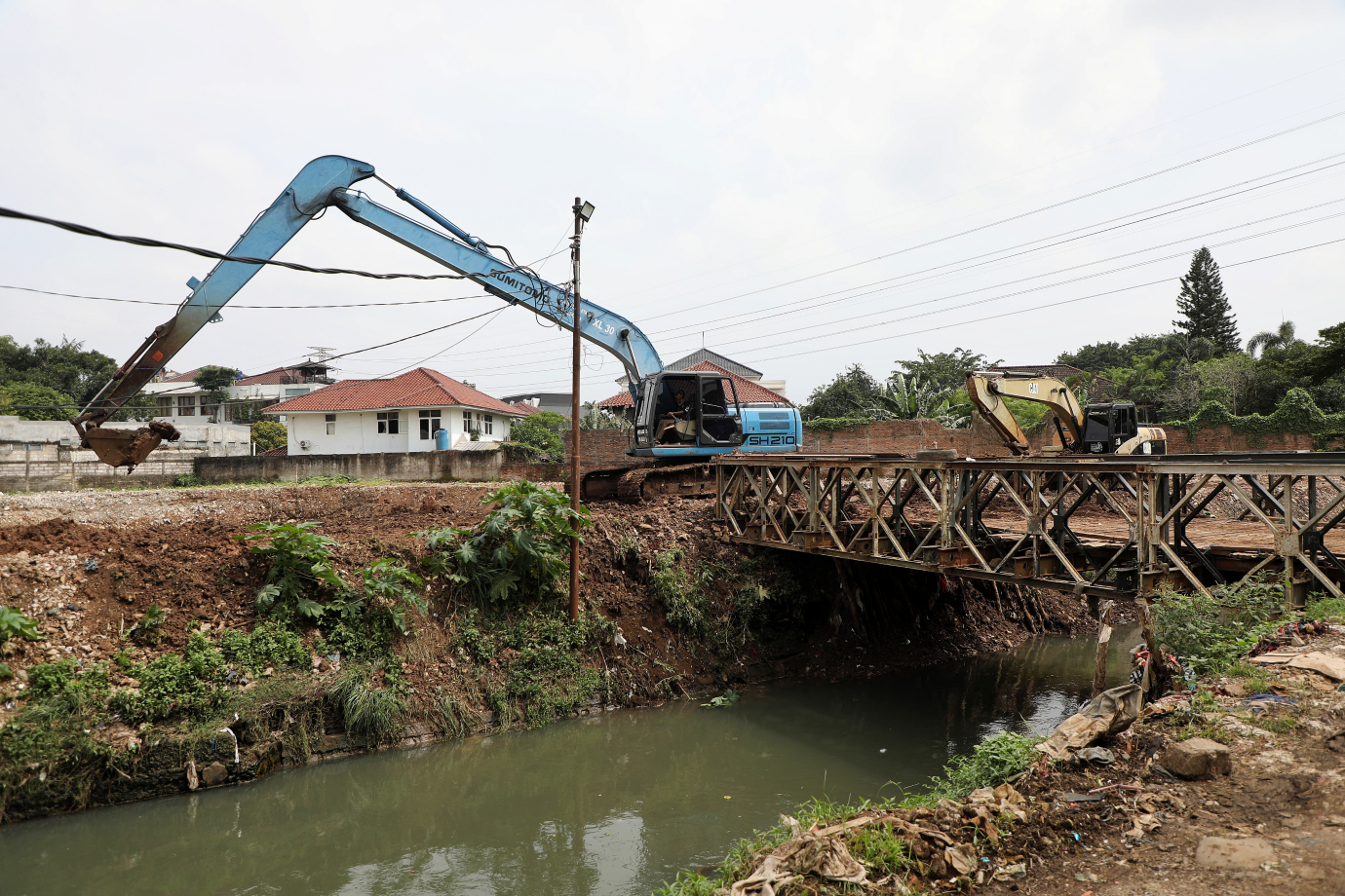 1.Sudin SDA Jaksel Lakukan Pembuatan Embung di Jalan Kemang Utara IX.jpg