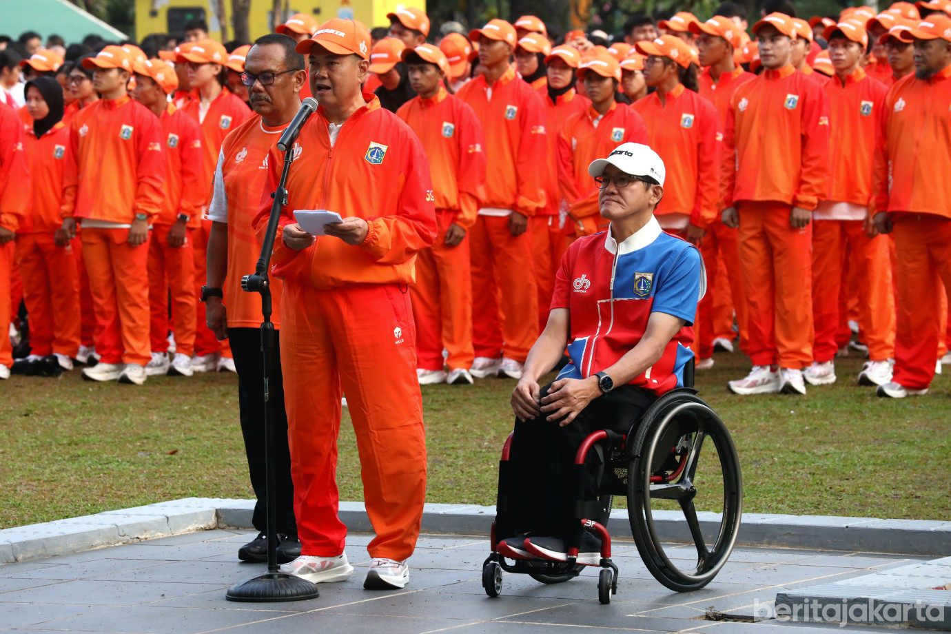 2 Gubernur Hadiri Apel Hari Olahraga_2.jpg
