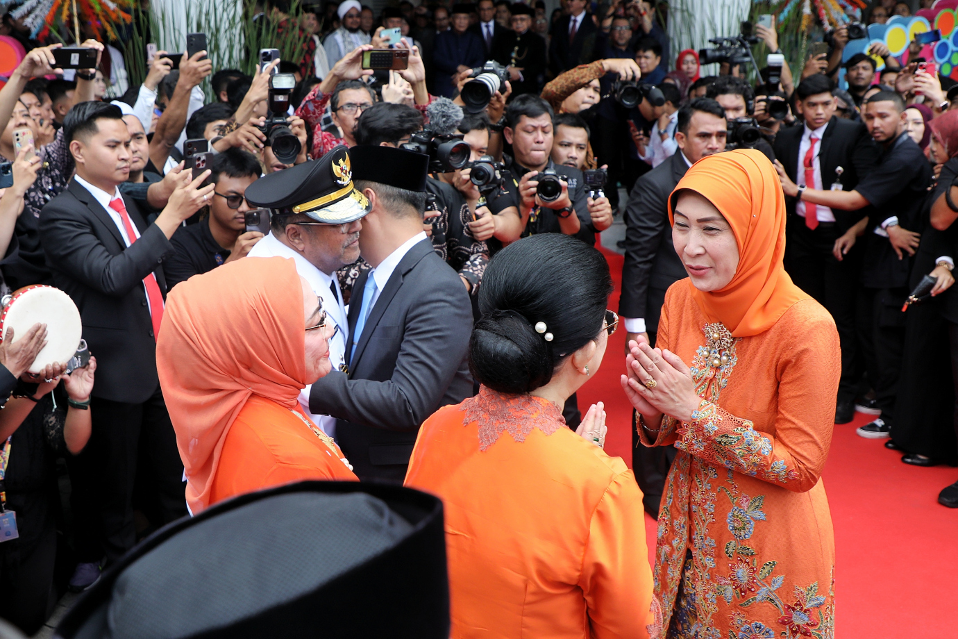 7.Pramono dan Rano Tiba di Balai Kota.jpg