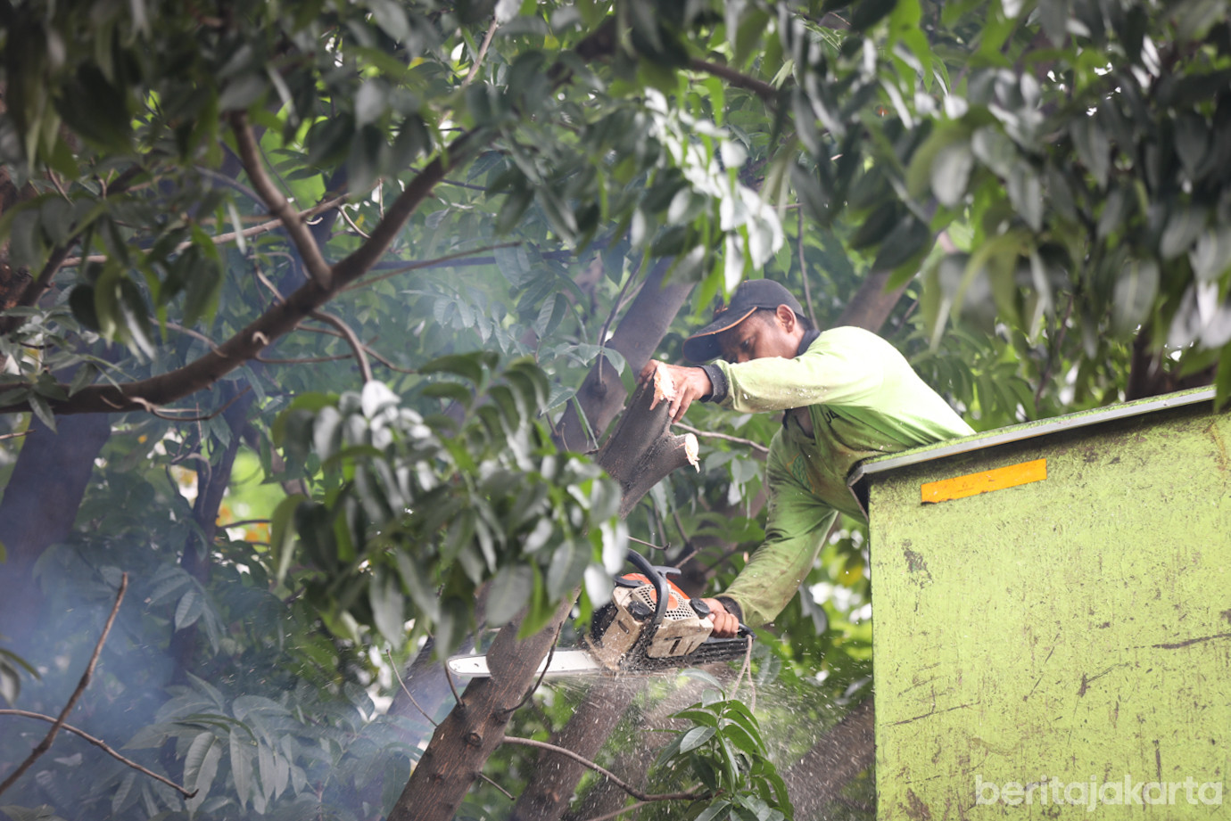 Penopingan Monas-1.jpg