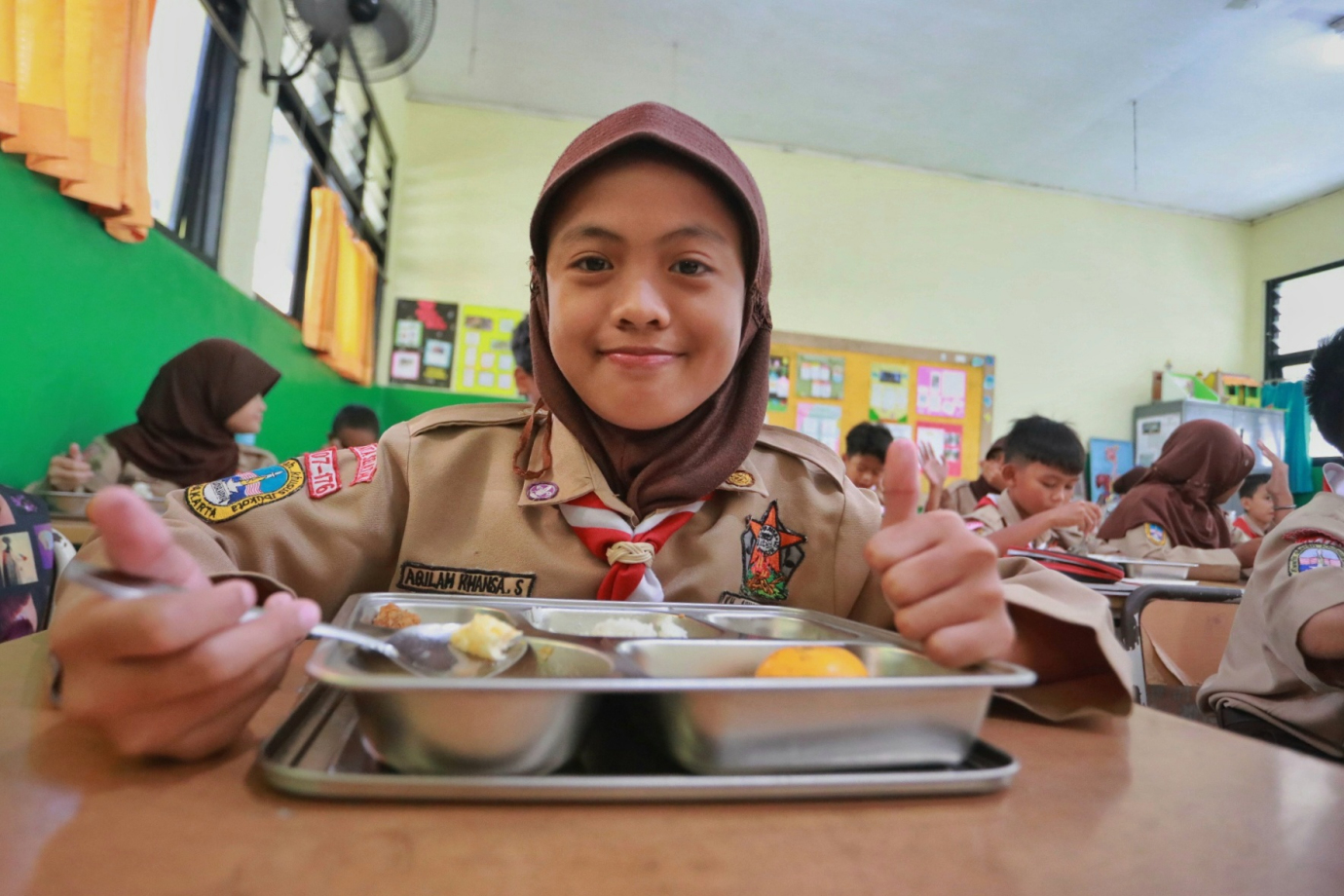 5 ketua dprd mbg.jpg