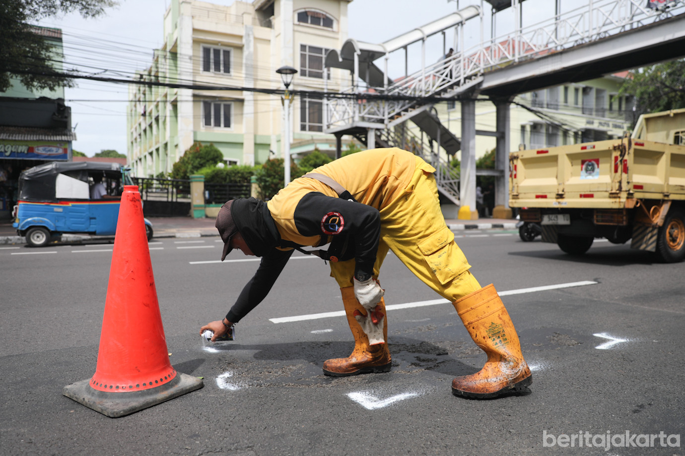 Aspal Jalan Matraman-4.jpg