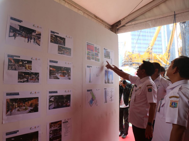 8-Djarot-Hadiri-Groundbreaking-Pasar-Benhilreza.jpg