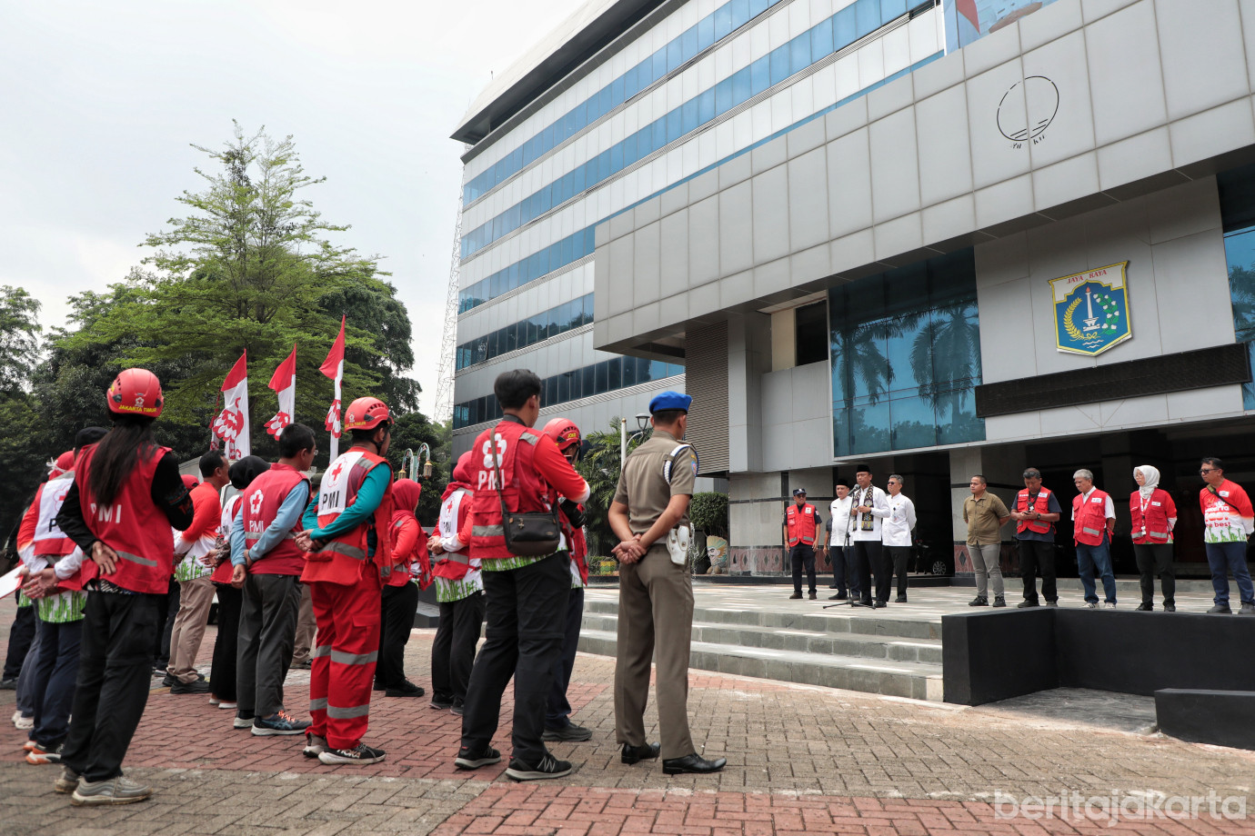 4.Bantuan Untuk Sumatra dari Warga Jaktim.jpg