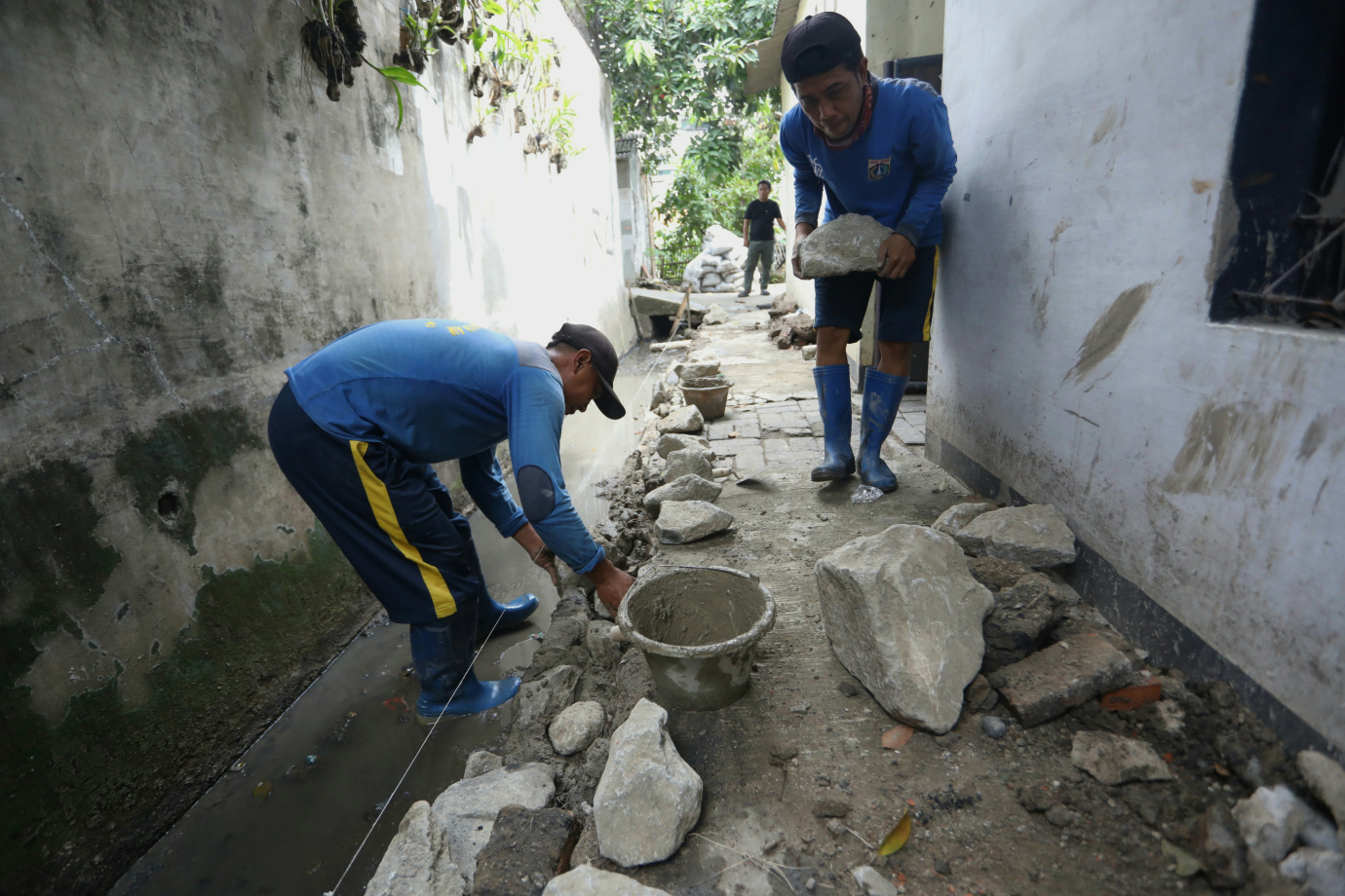 1 Satpel SDA Cilincing Perbaiki Saluran_1.jpg