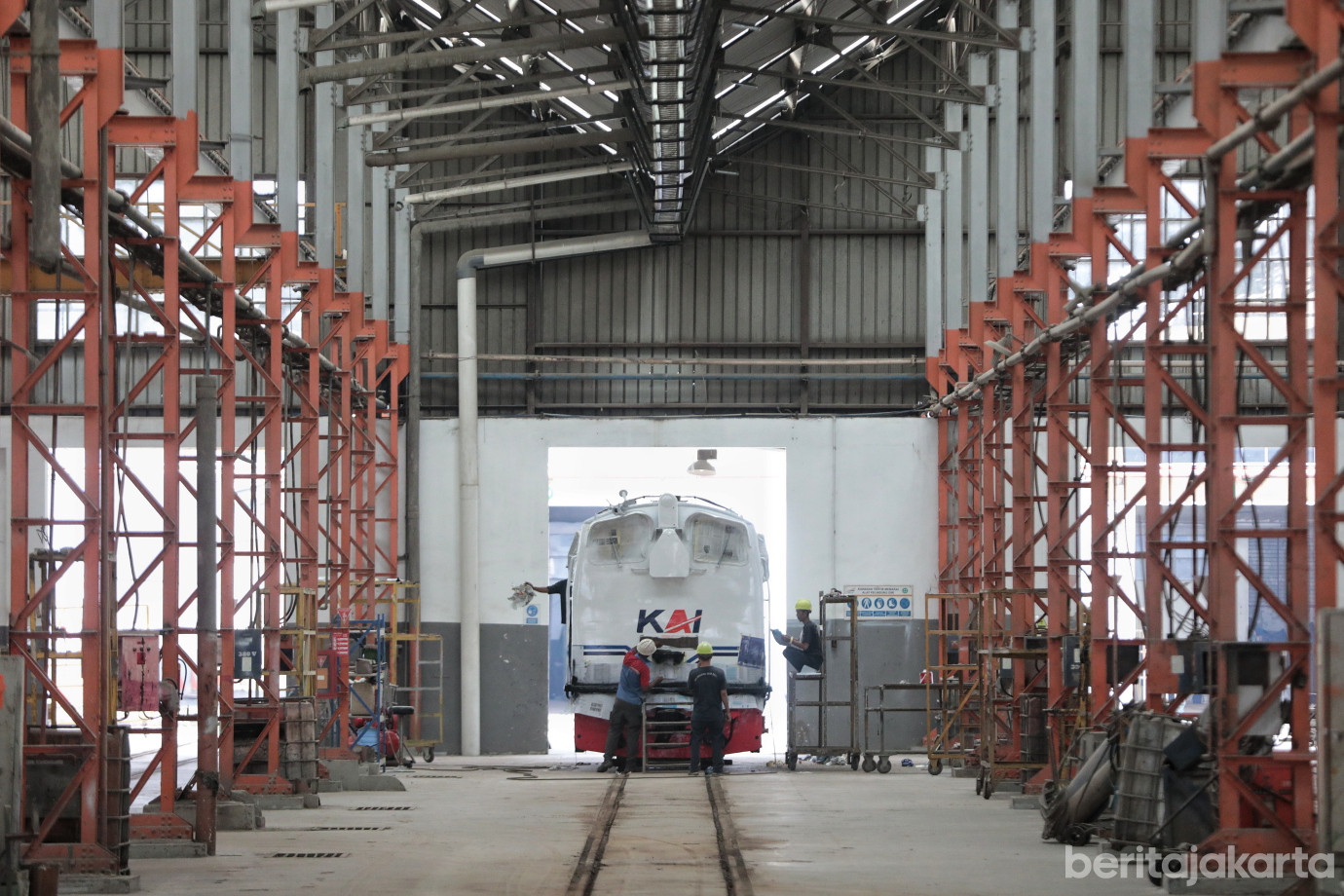 7.Melihat Proses Perawatan Kereta di Balai Yasa Manggarai.jpg
