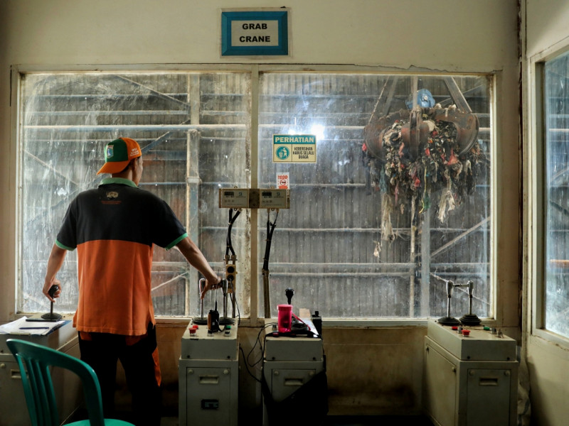 4 PLTSa Merah Putih.jpg