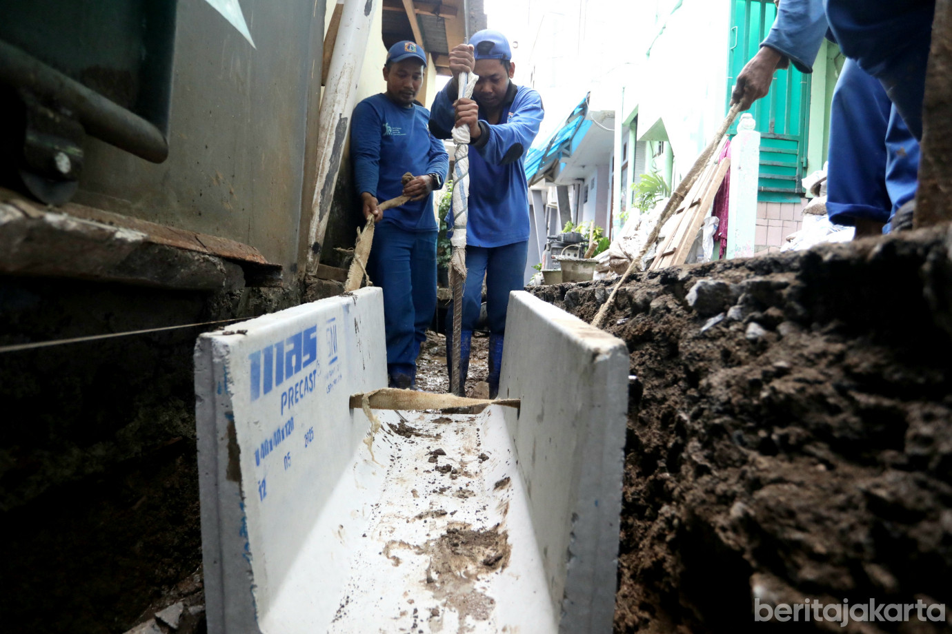 5 SDA Jakarta Pusat Pasang U-Ditch Baru di Jalan H. Murtado Paseban_5.jpg