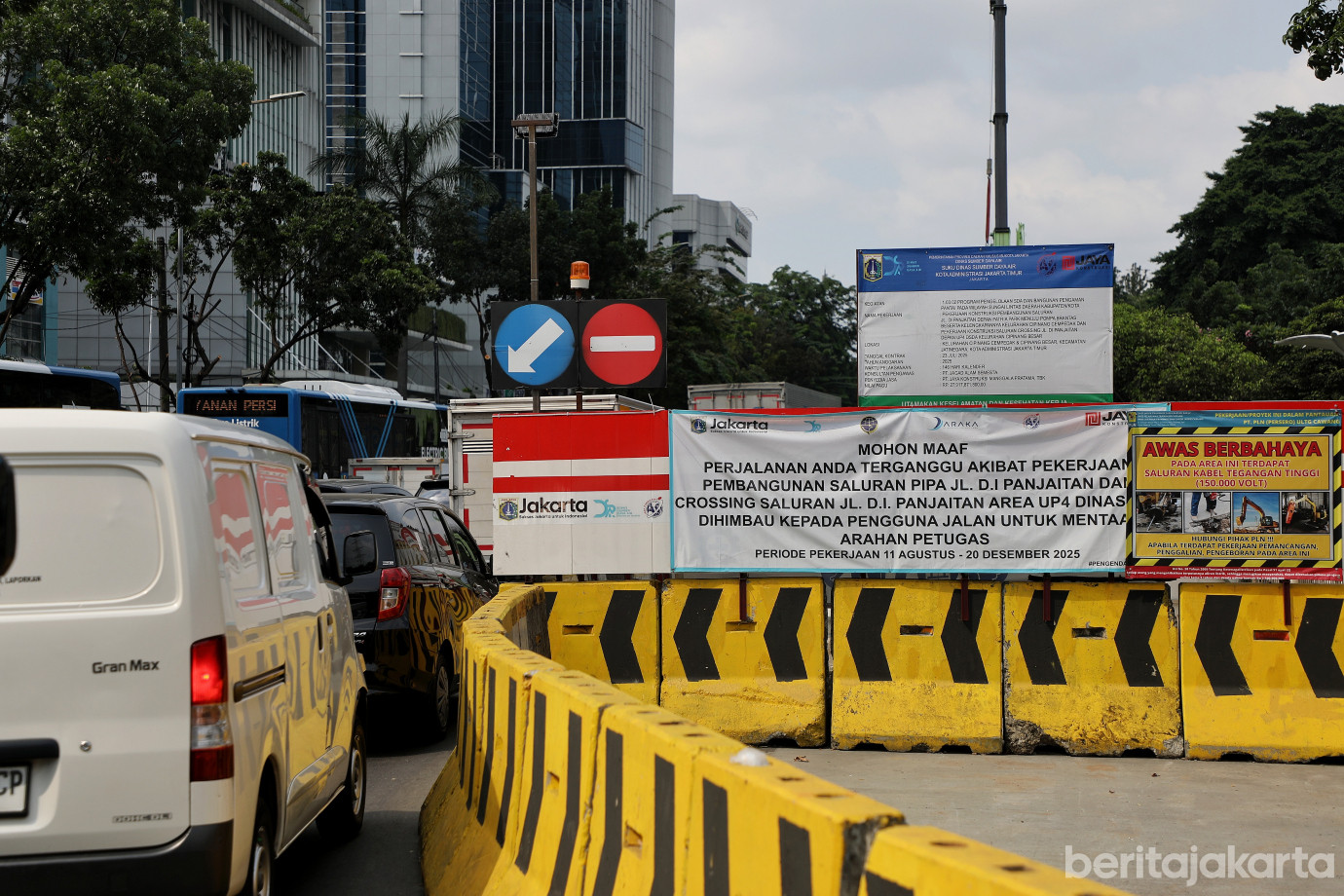 8.Pembangunan Jacking di Jalan DI Panjaitan Capai 11 Persen.jpg