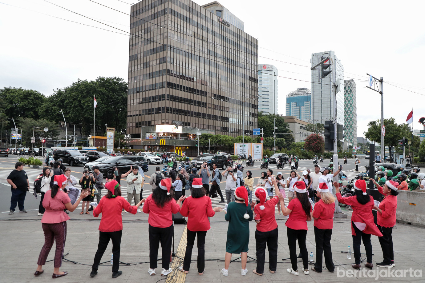 9.Christmas Carol di Sarinah.jpg