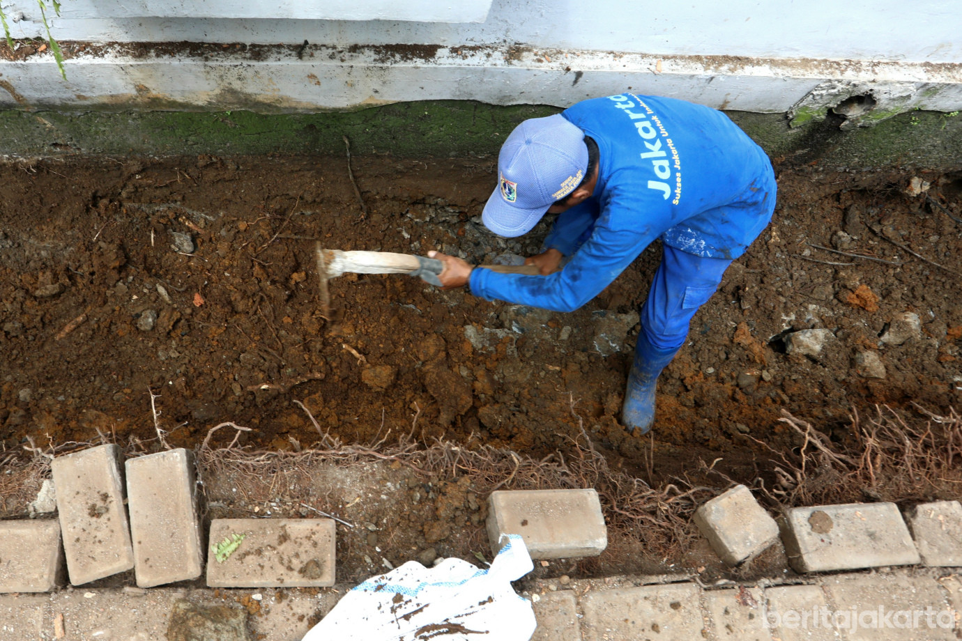 3 Antisipasi Genangan, Saluran di Cempaka Putih Barat Dinormalisasi_3.jpg