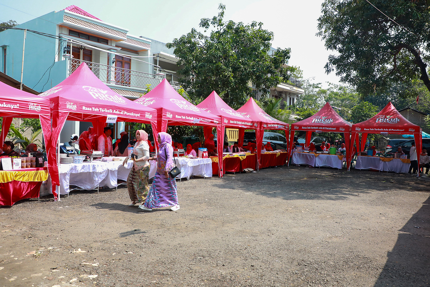 wagub-hut-jkt-kel-kamal-04.jpg