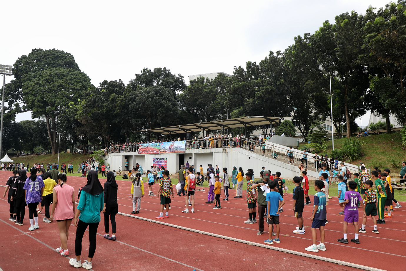 3.400 Atlet Ikuti Kejuaraan Atletik Pelajar Tingkat Kota Jakarta Selatan .jpg