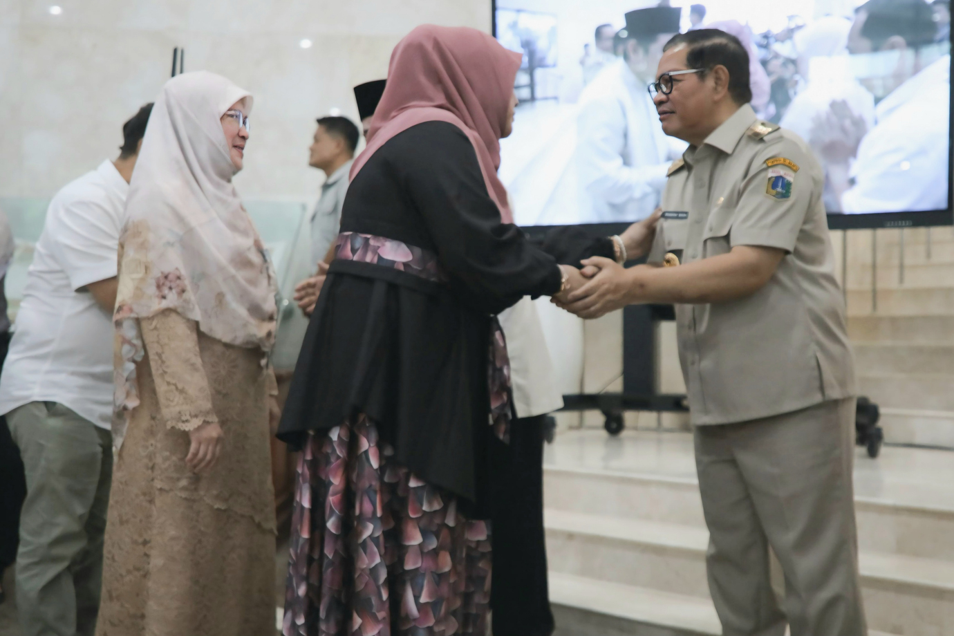 4 Gubenrur DKI Jakarta Halal Bihalal Dengan Anggota DPRD DKI Jakarta_4.jpg