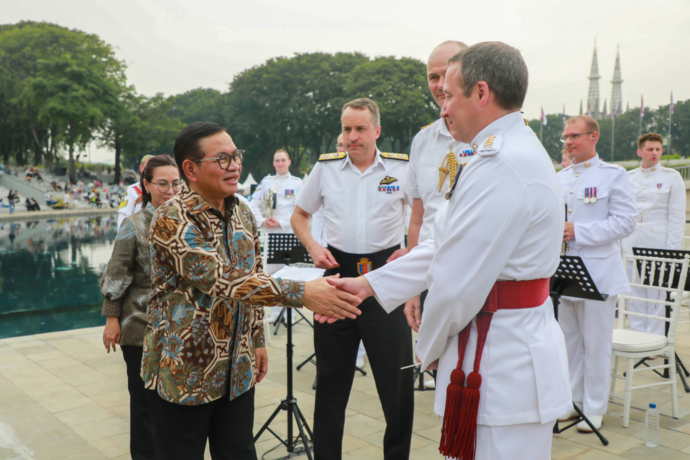 8 royalband.jpg