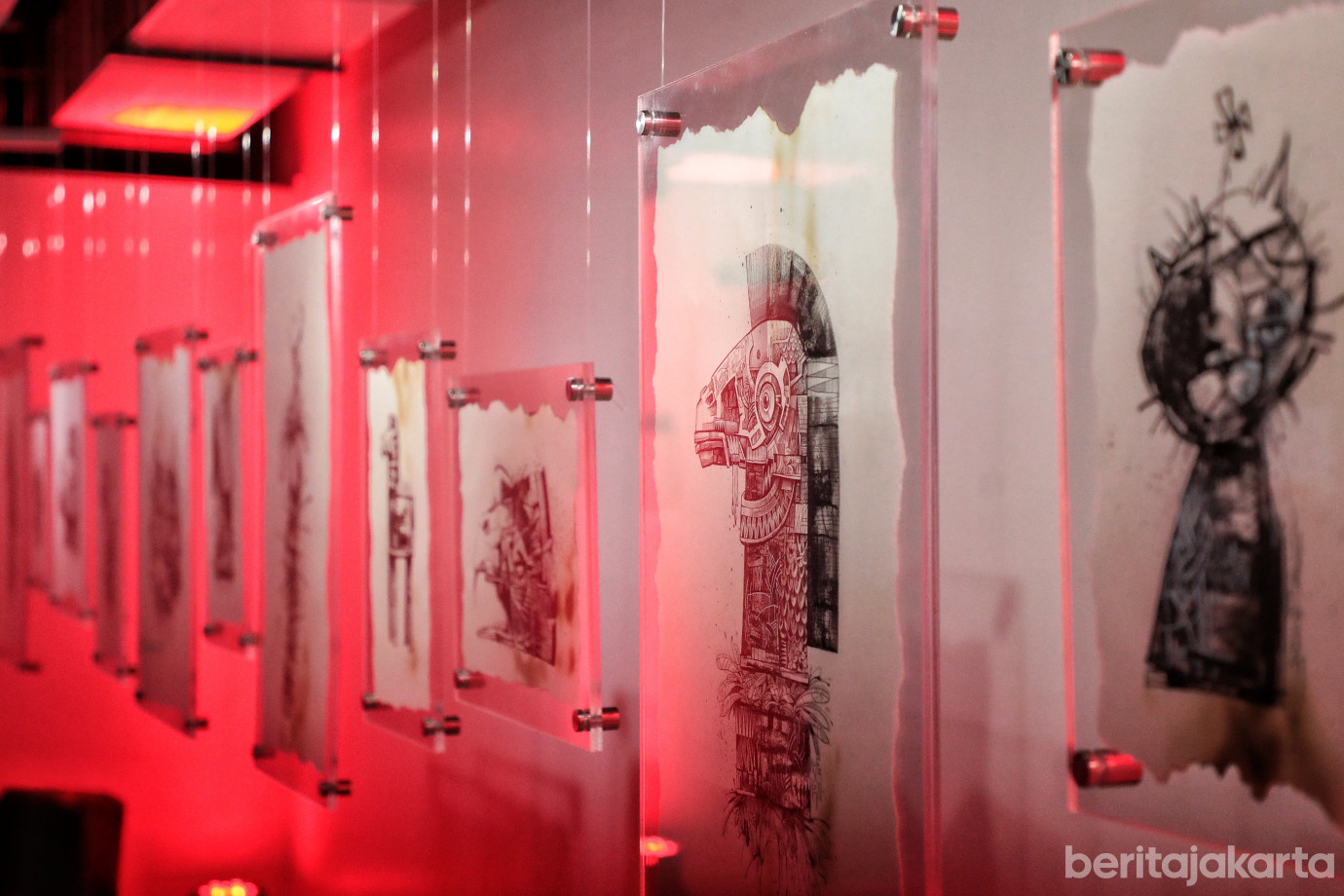 8.Melihat Pameran Seni Bertajuk _Pinata_ Karya Herzven.jpg