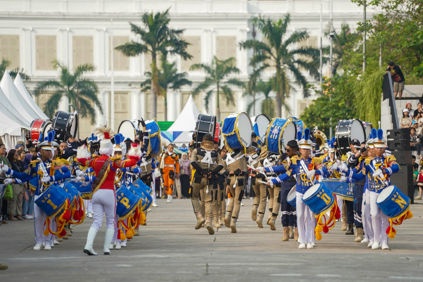 2 royalband.jpg