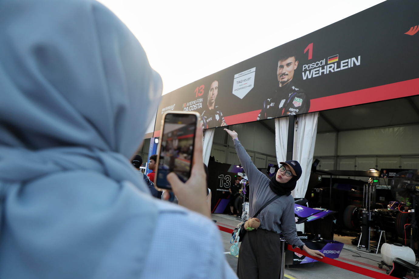 6.Para Pembalap Ikuti Sesi Free Practice 1 Jakarta E-Prix 2025.jpg