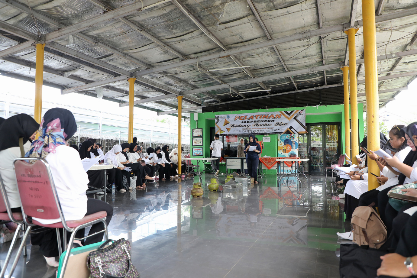 2.Pelatihan Pembuatan Kue di RPTRA Susukan Ceria.jpg