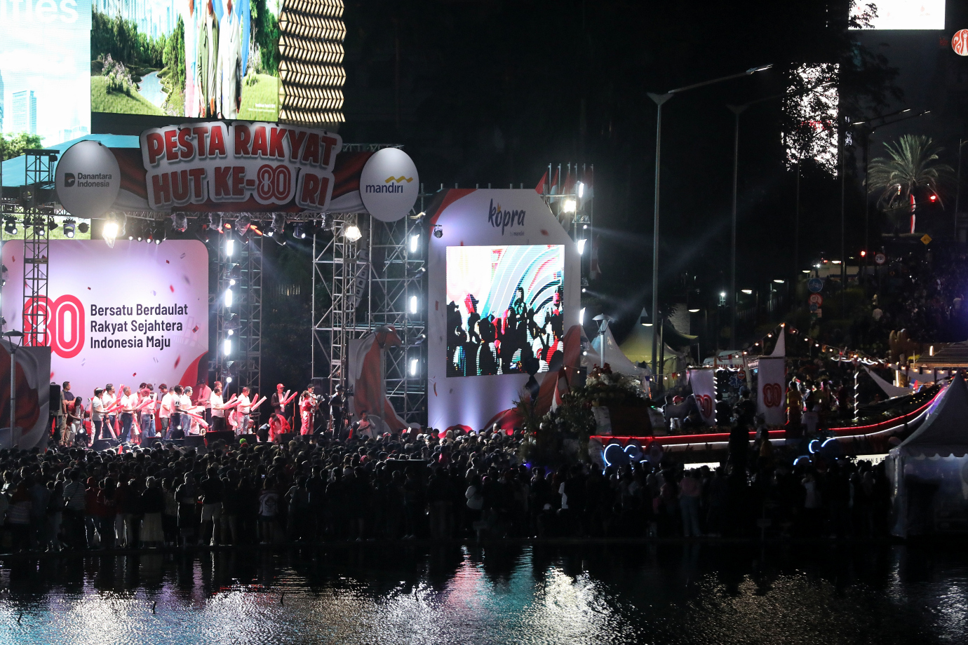 4.Karnaval Pesta Rakyat HUT ke-80 RI Berlangsung Meriah.jpg