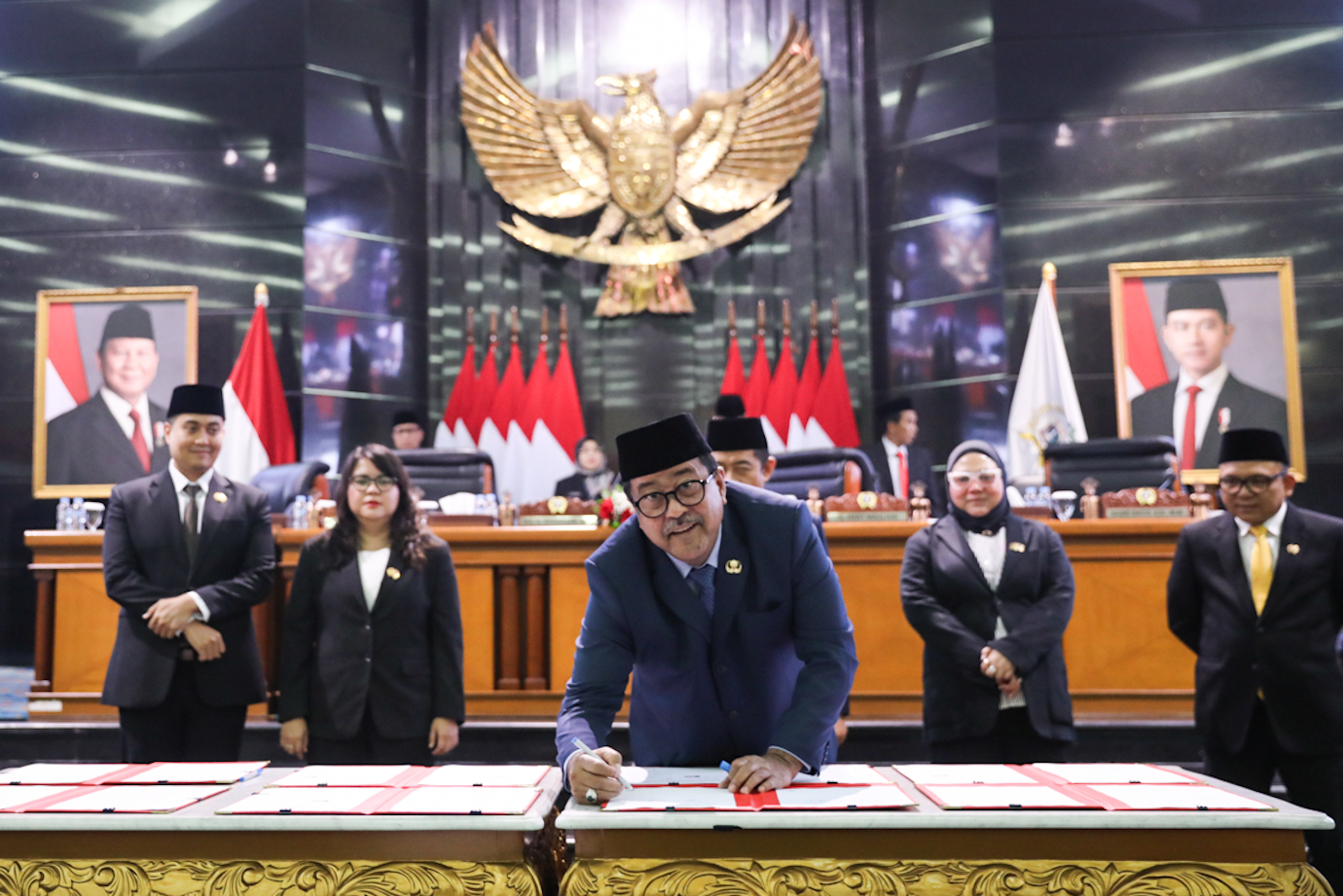 2 Paripurna Wagub-1.jpg