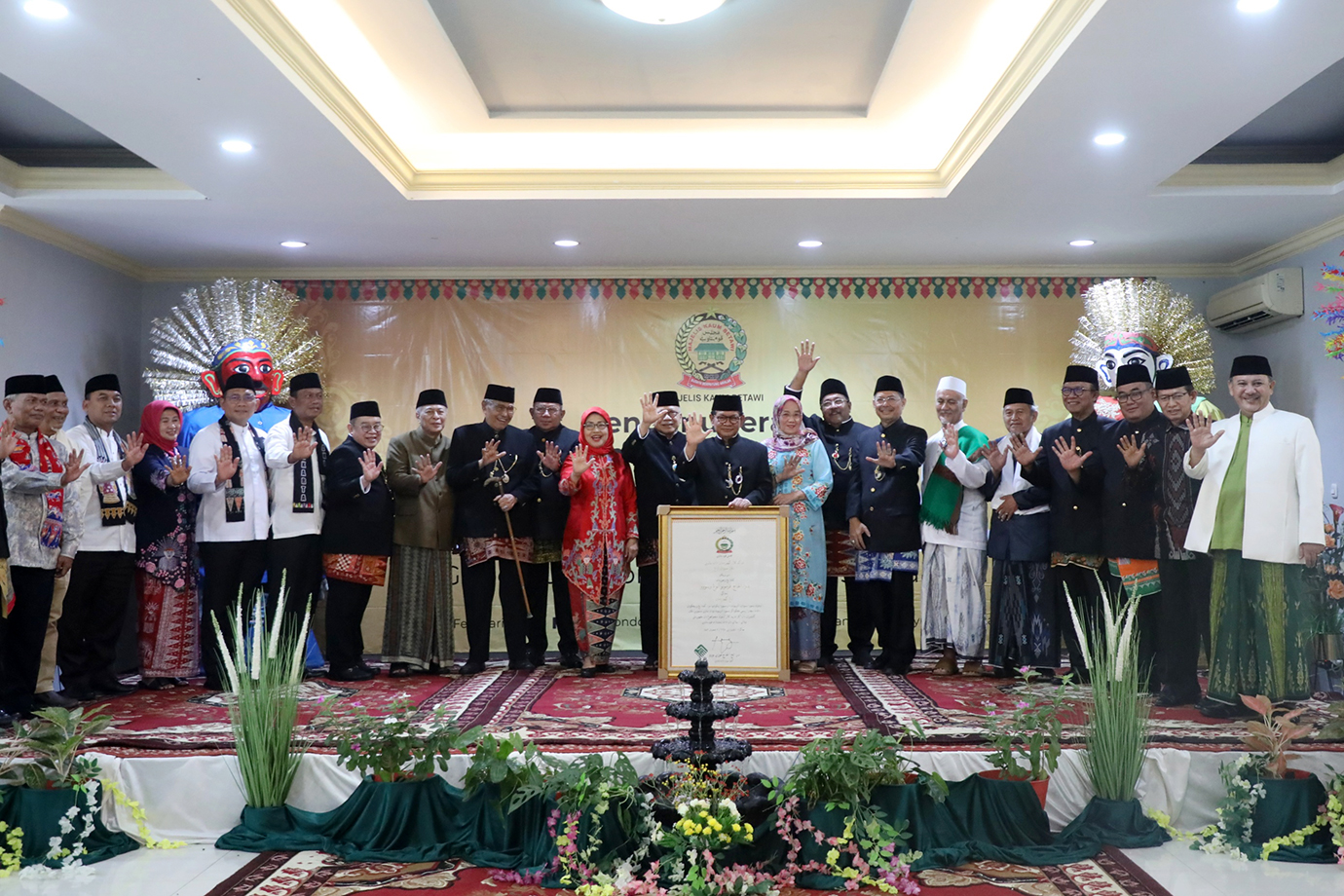 pengukuhan-gelar-abang-gub-07.jpg