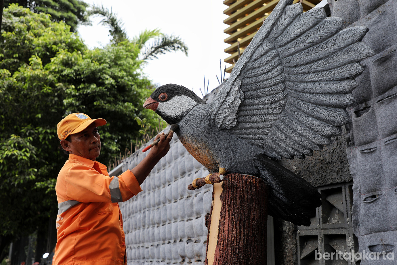 6.Kelurahan Tanjung Barat Tata Kawasan dengan Konsep Vertical Garden.jpg