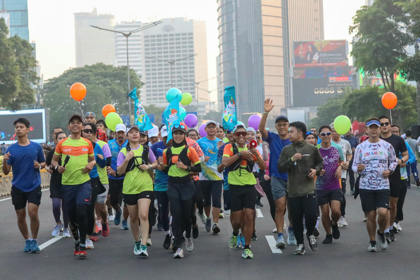 6 Gubernur Pramono Lepas 272 Peserta Community Run Road to ITB Ultra Marathon 2025_6.jpg