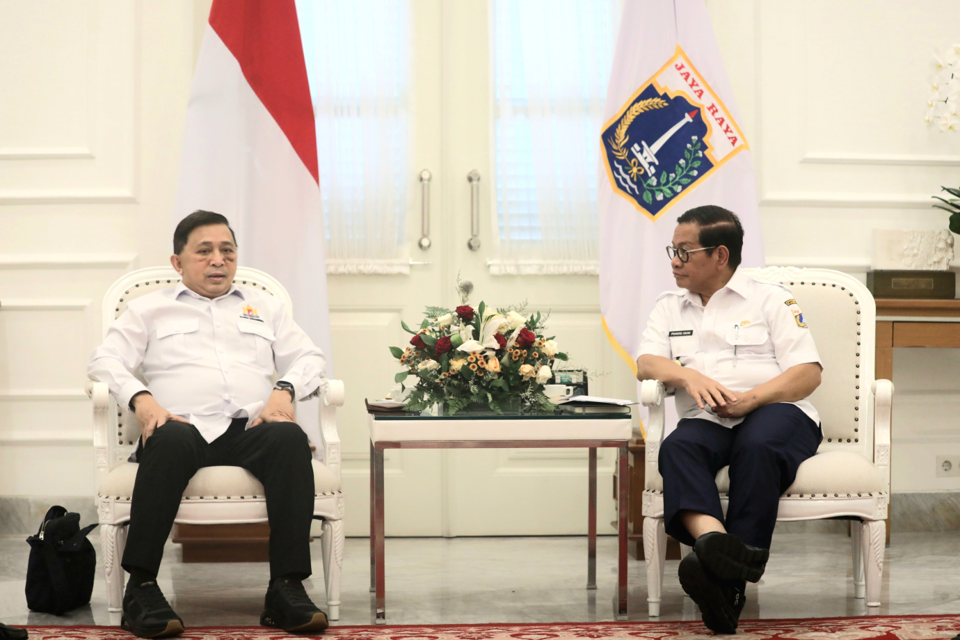 1 Gubernur menerima audiensi KADIN Bidang Industri Hijau_1.jpg