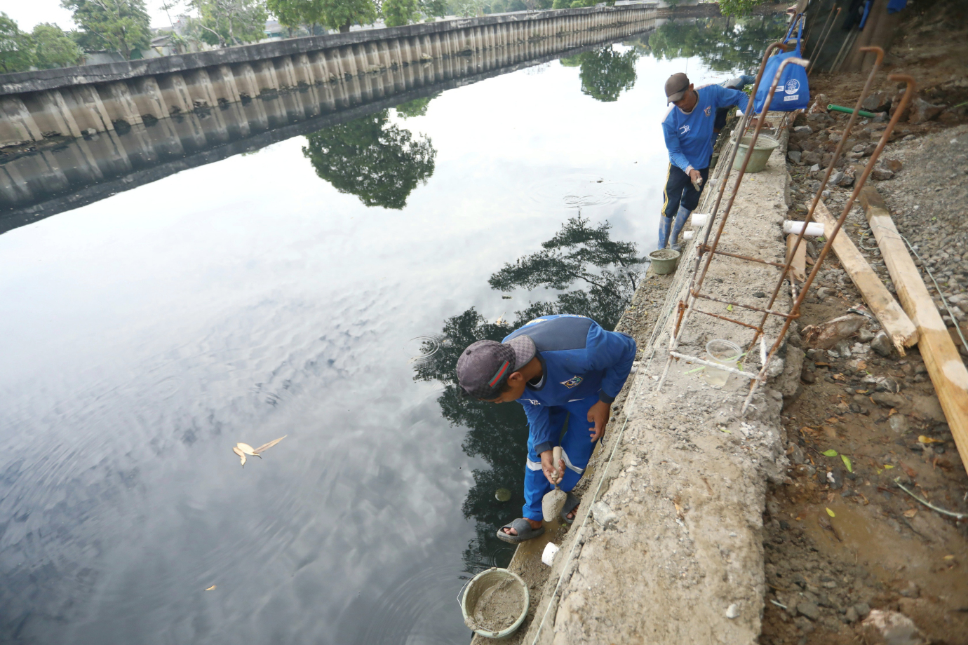 3 Sudin SDA Jakarta Utara Perbaiki Dinding Turap Kali Begok_3.jpg