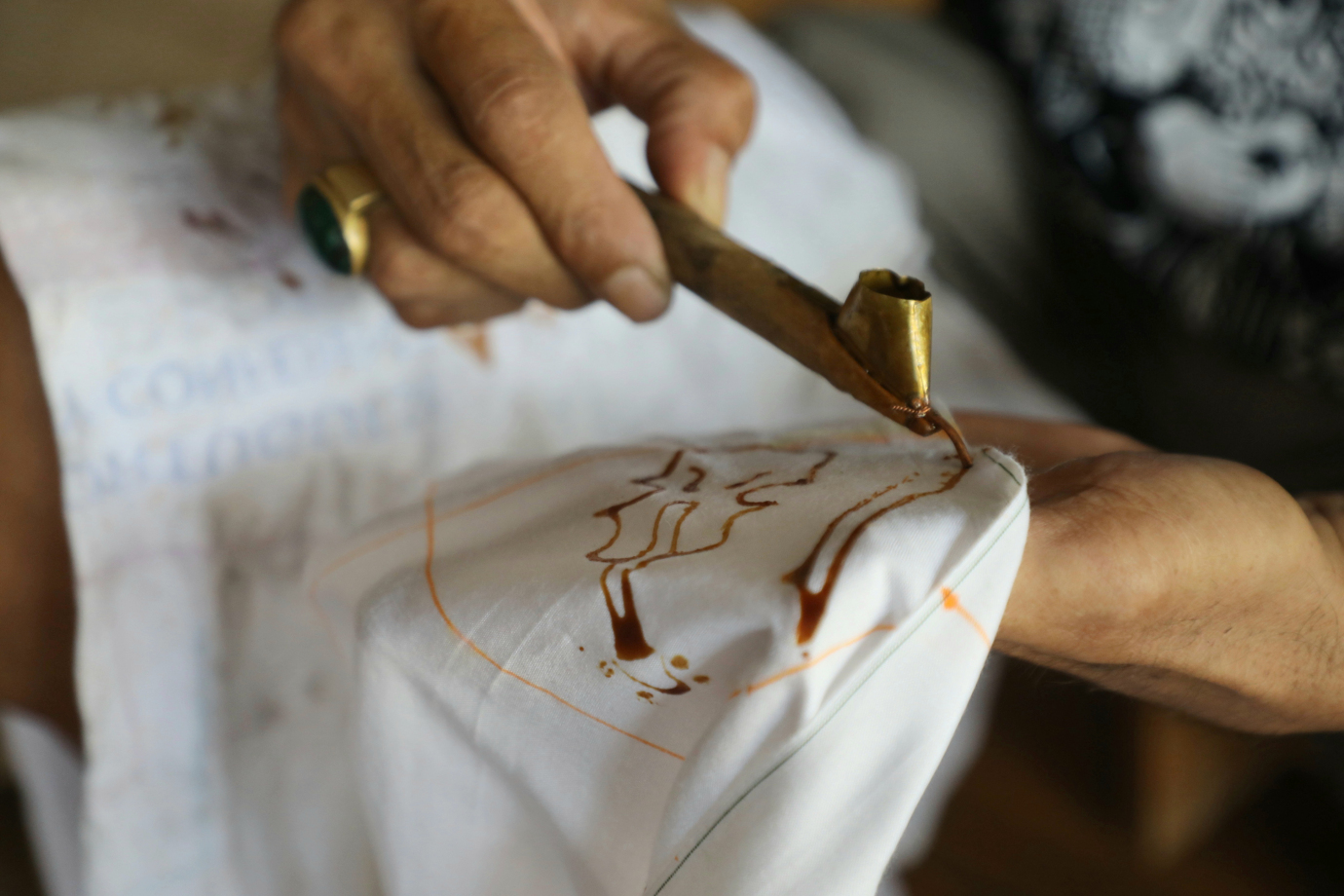 3 elihat Proses pembuatan Batik Tugu di Michiles Batik Tugu_3.jpg