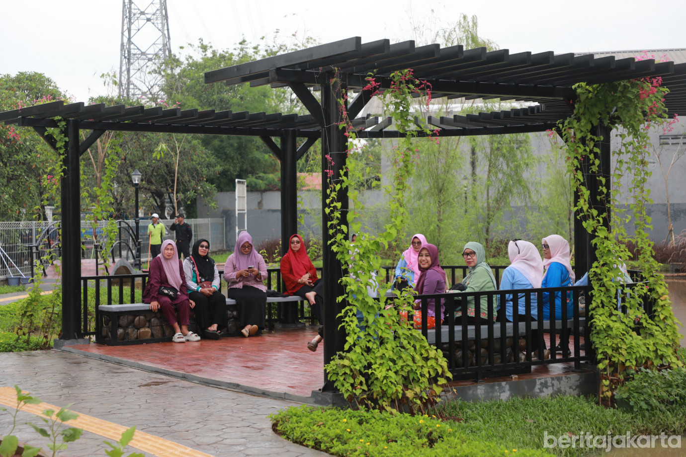 7peresmian taman roci.jpg