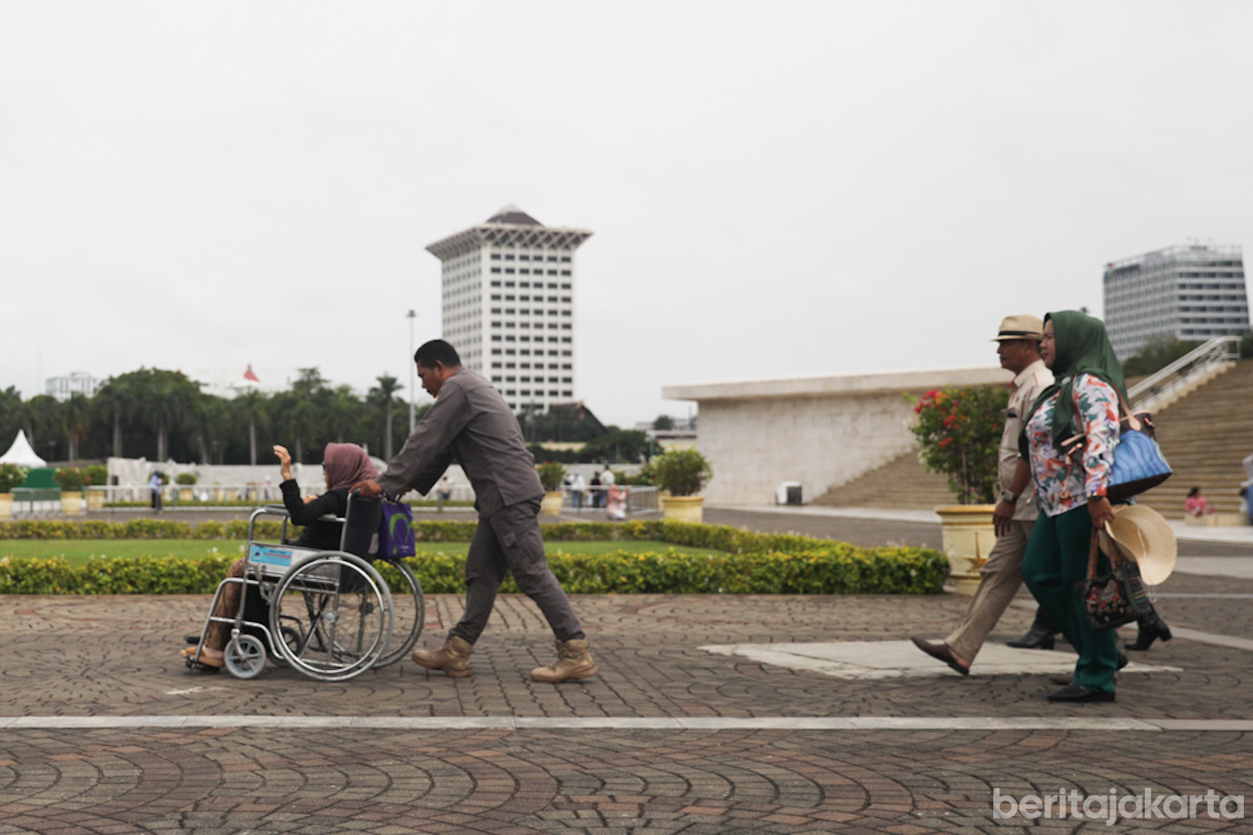 lift chair monas-6.jpg