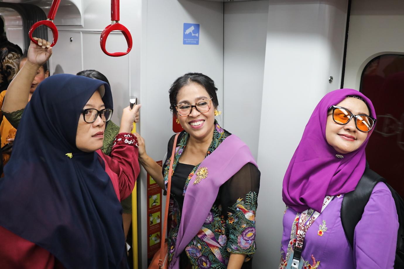 Kebaya LRT-5.jpg