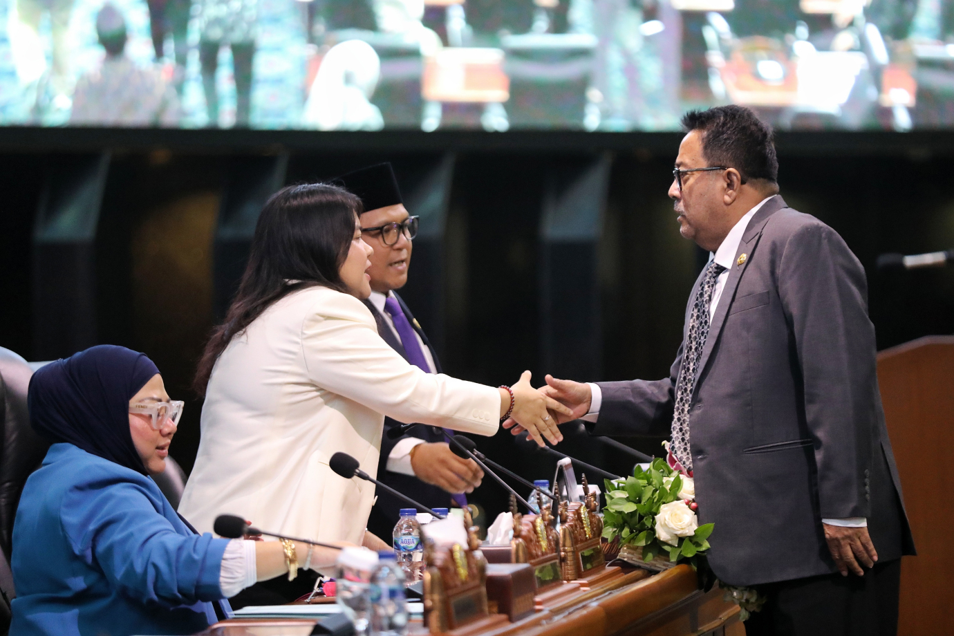 6.Rano Karno Hadiri Rapat Paripurna DPRD atas LKPJ Gubernur DKI Jakarta Tahun 2024.jpg