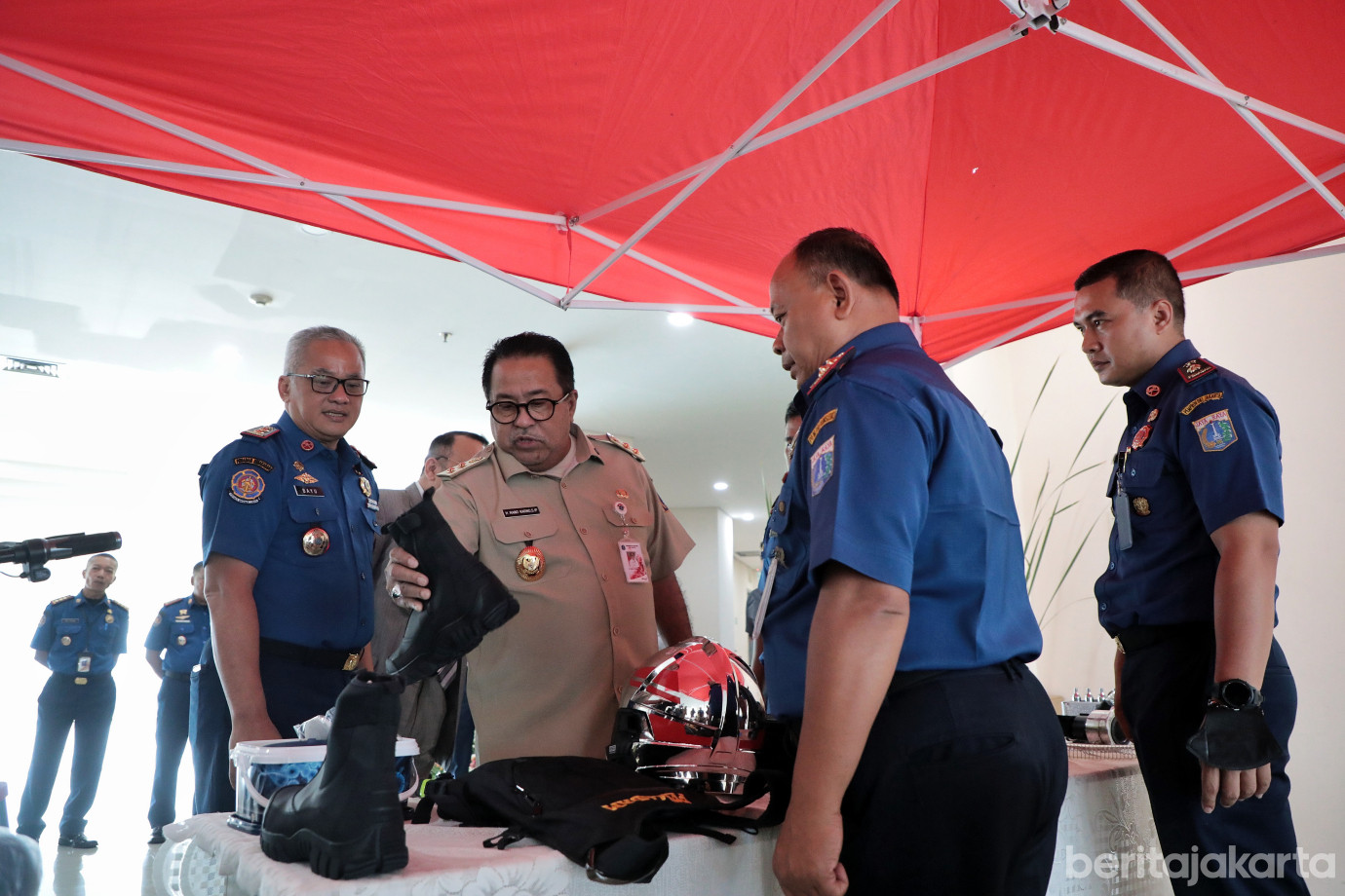 1.Wagub Buka Pameran dan Sarasehan Kepentingan Keselamatan Kebakaran Baterai.jpg