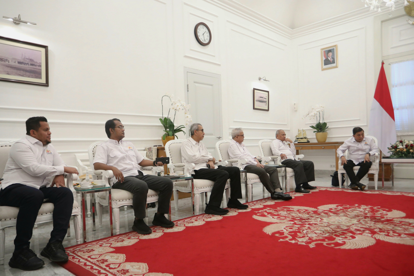 4 Gubernur menerima audiensi KADIN Bidang Industri Hijau_4.jpg