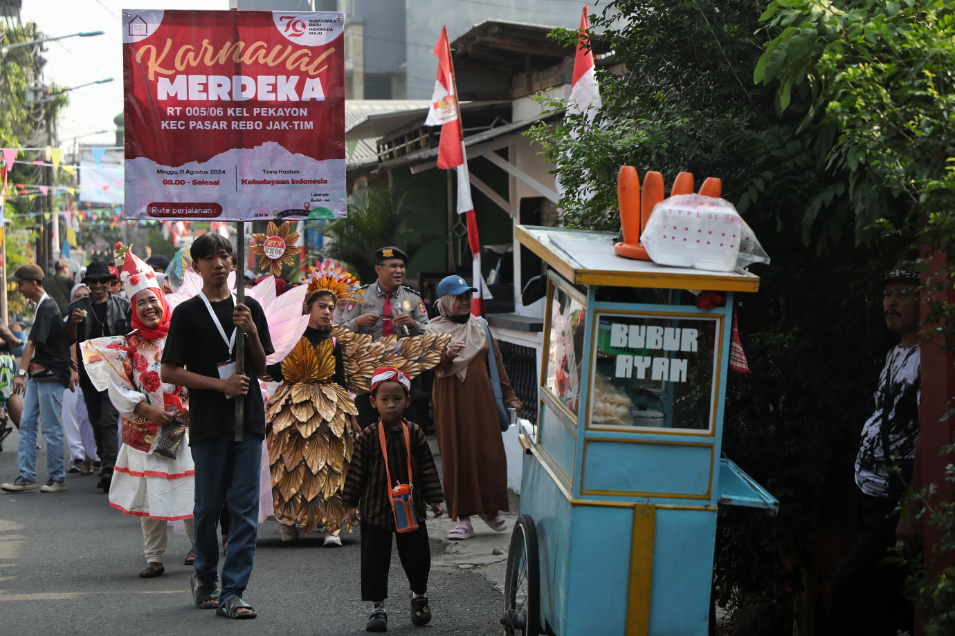 karnaval-merdeka-hut79-01.jpg