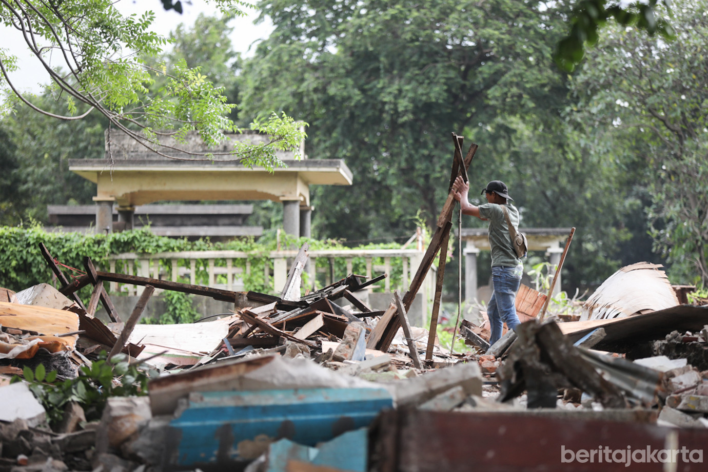 Penertiban TPU Kebon Nanas-7.jpg