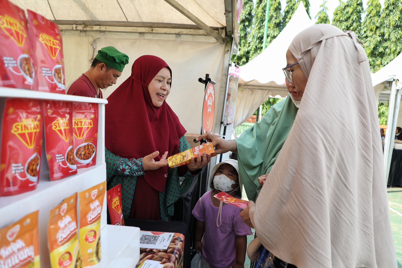 6.30 Jakpreneur Ramaikan Bazar UMKM di Kramat Jati.jpg