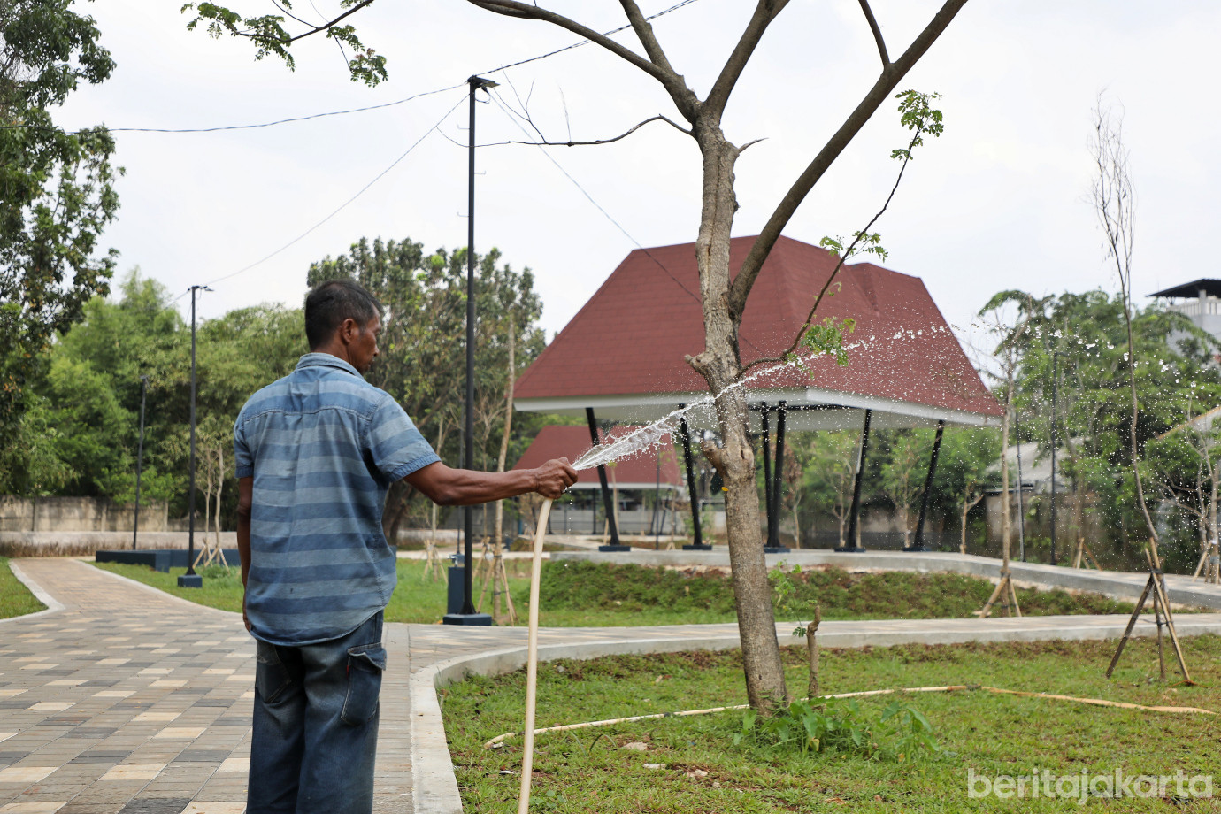 7.RTH Kampung Kalibata Rampung Dikerjakan.jpg