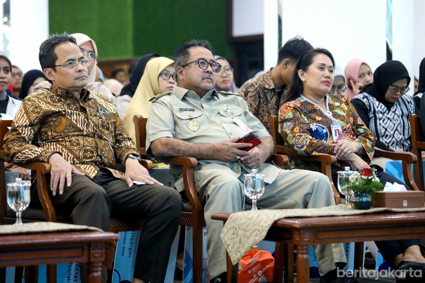 1 Wagub Rano Hadiri Secara Daring Akad Massal KUR 800.000 Debitur dan Peluncuran KPR_1.jpg